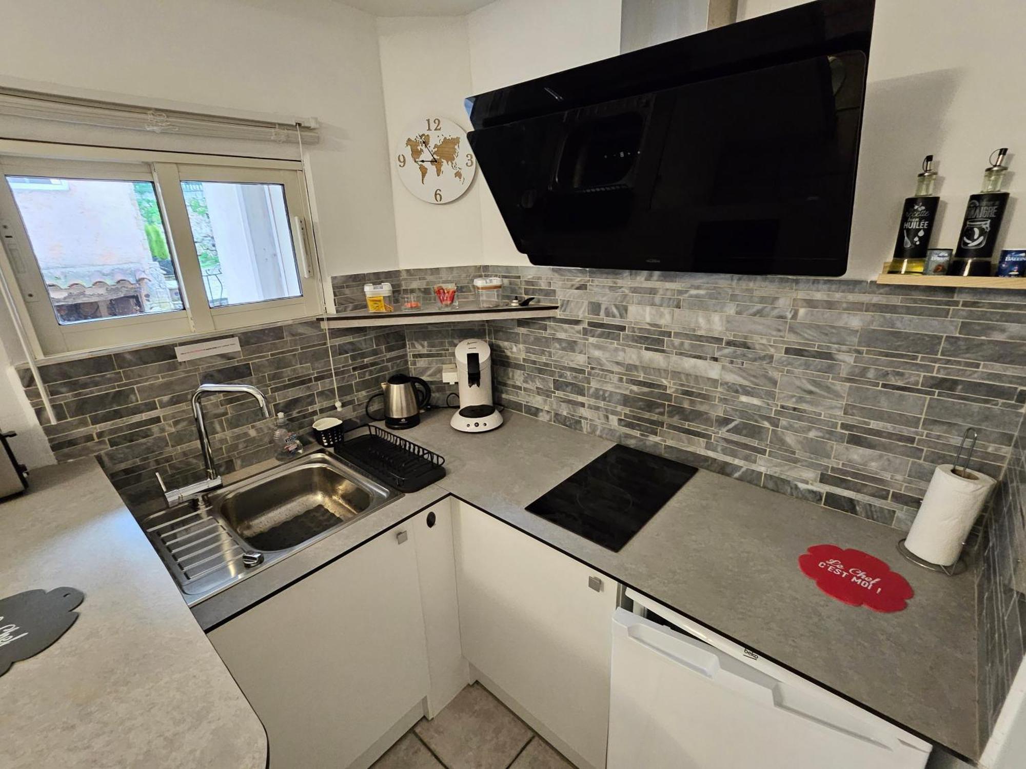 Appartement Dans Ancien Moulin A Huile Renove Grasse Eksteriør bilde